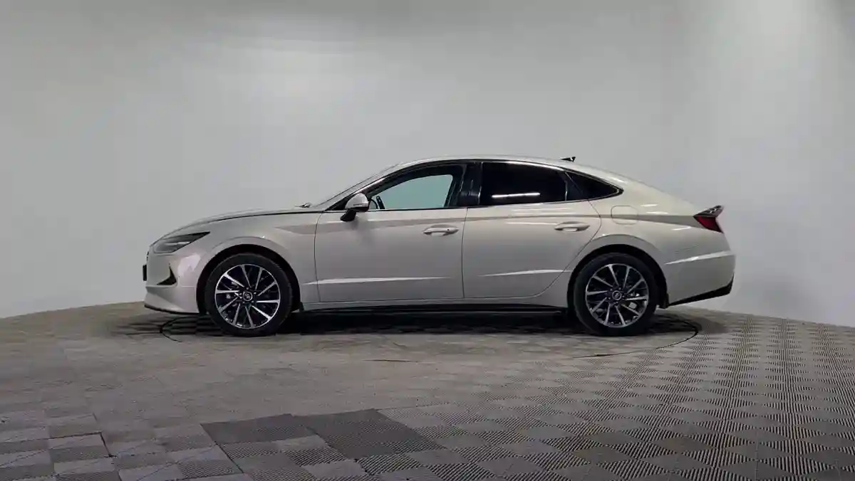 Hyundai Sonata 2022 года за 13 100 000 тг. в Алматы