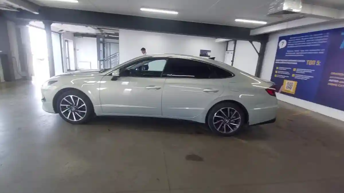 Hyundai Sonata 2022 года за 12 000 000 тг. в Астана