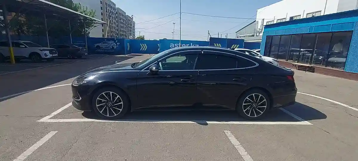 Hyundai Sonata 2023 года за 13 000 000 тг. в Алматы