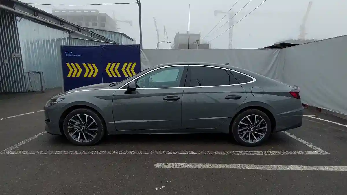 Hyundai Sonata 2023 года за 17 300 000 тг. в Алматы