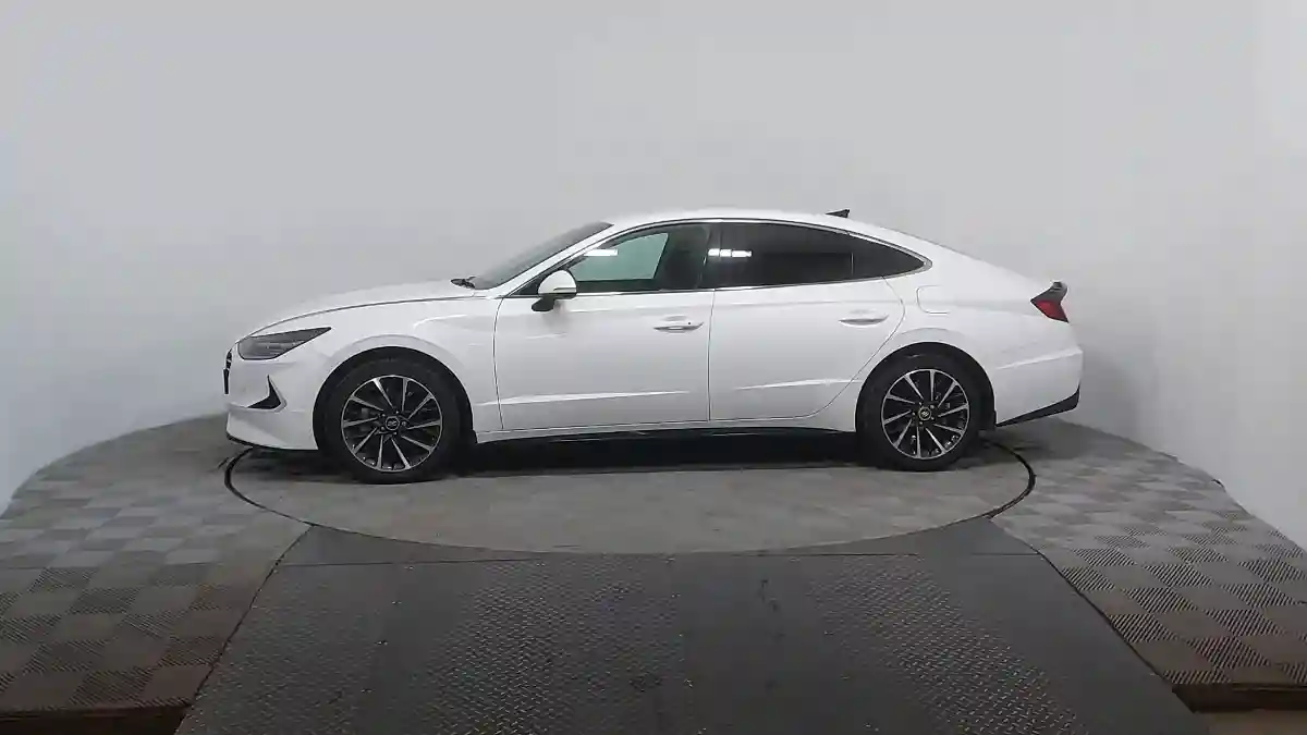 Hyundai Sonata 2023 года за 12 500 000 тг. в Астана