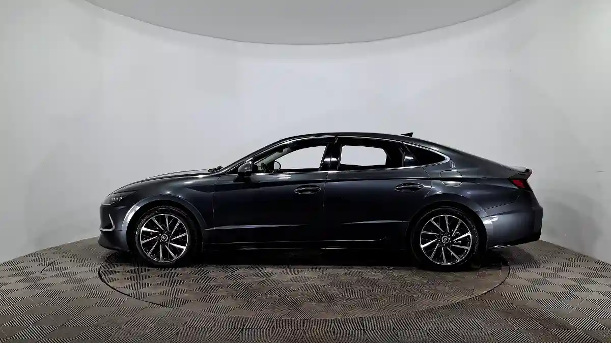 Hyundai Sonata 2023 года за 12 890 000 тг. в Астана