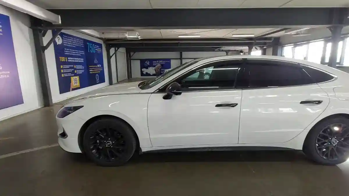 Hyundai Sonata 2023 года за 13 000 000 тг. в Астана