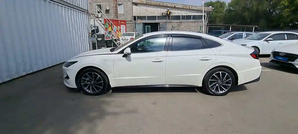Hyundai Sonata 2023 года за 12 990 000 тг. в Алматы