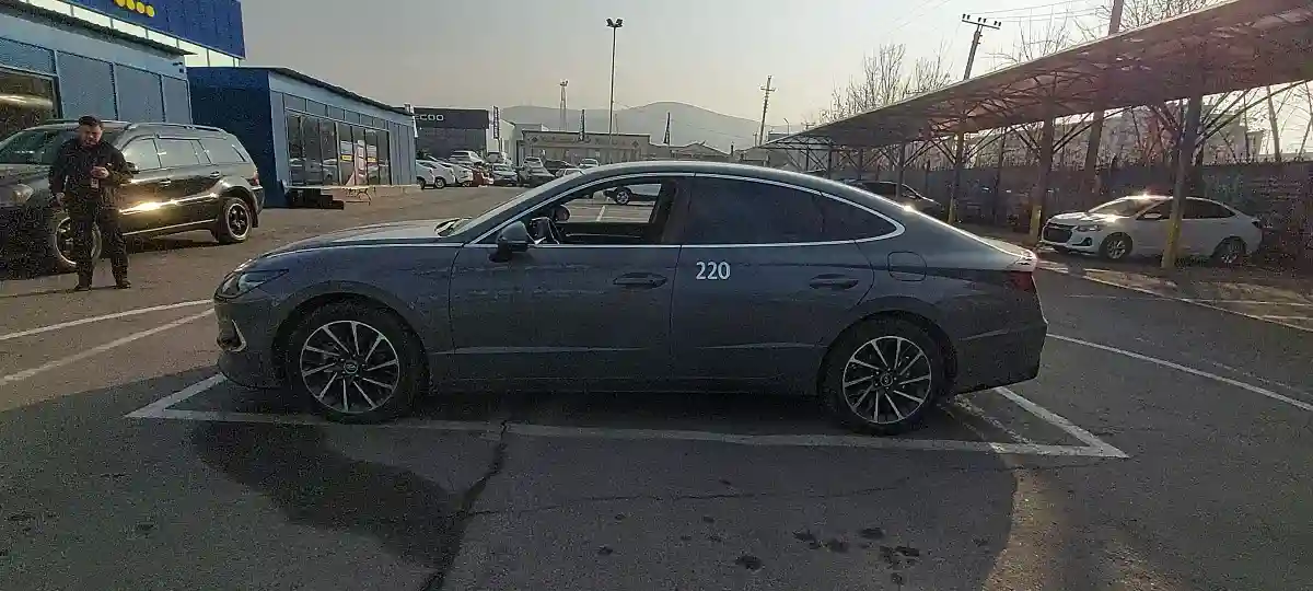 Hyundai Sonata 2023 года за 13 800 000 тг. в Алматы