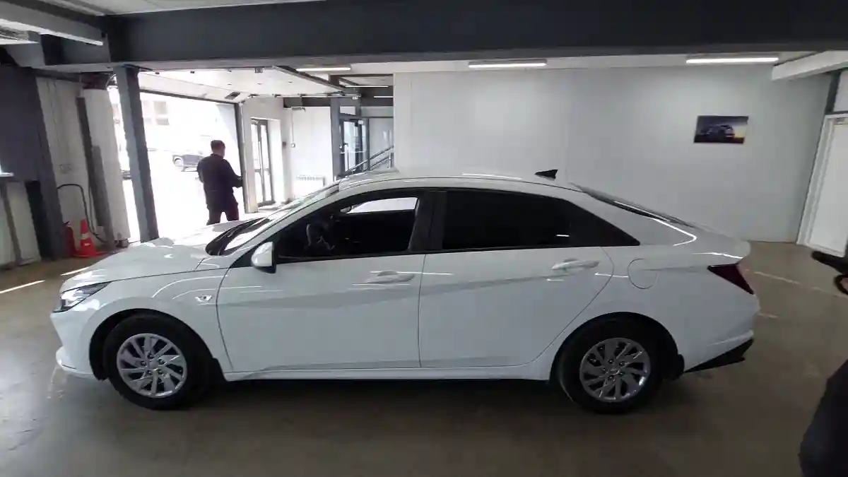 Hyundai Elantra 2021 года за 8 300 000 тг. в Астана