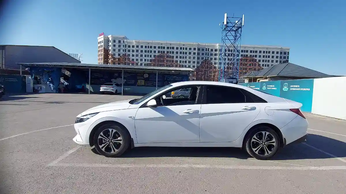Hyundai Elantra 2022 года за 8 500 000 тг. в Шымкент