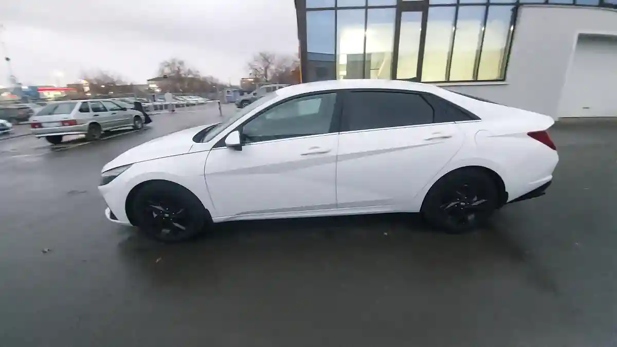 Hyundai Elantra 2020 года за 10 000 000 тг. в Актобе