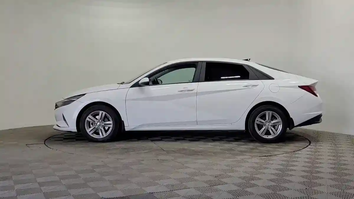 Hyundai Elantra 2021 года за 8 890 000 тг. в Алматы