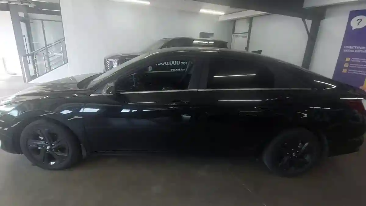 Hyundai Elantra 2021 года за 9 400 000 тг. в Астана