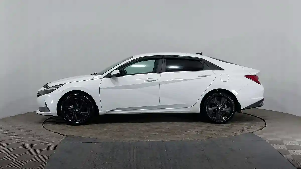 Hyundai Elantra 2021 года за 10 900 000 тг. в Астана
