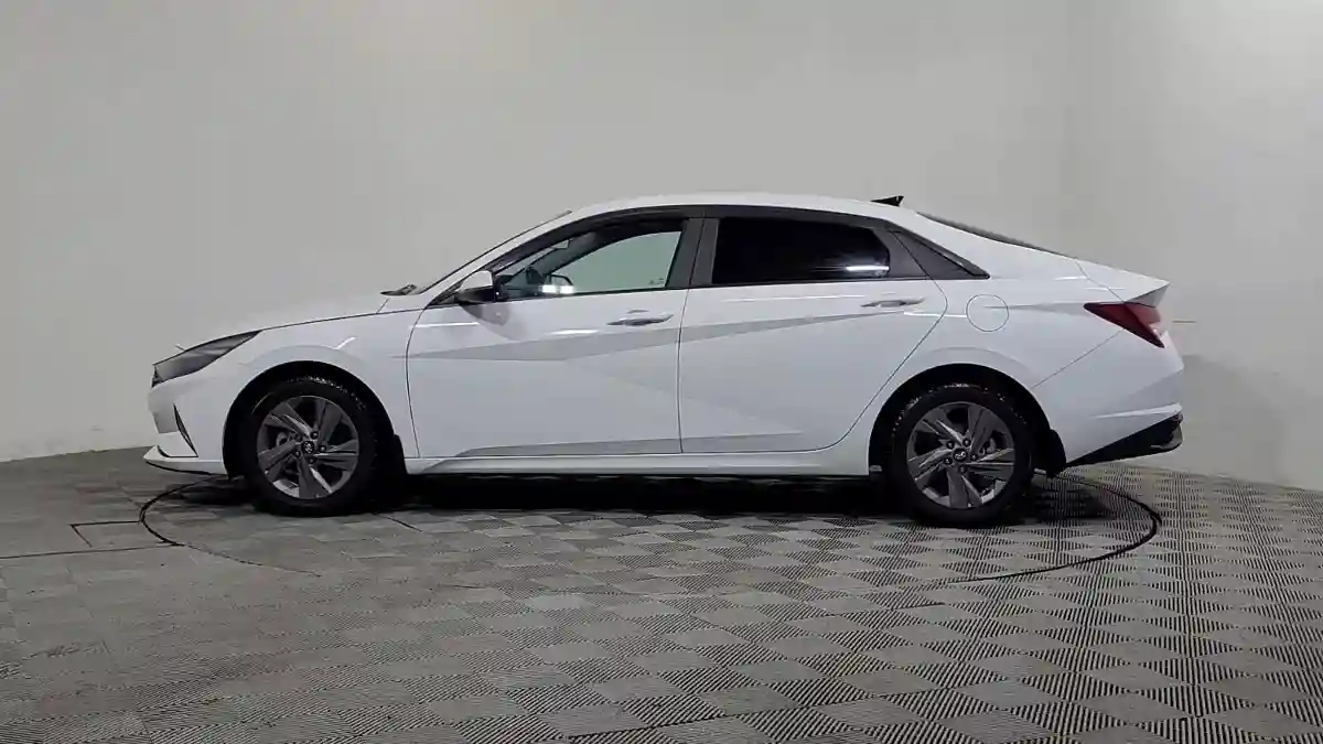 Hyundai Elantra 2021 года за 9 390 000 тг. в Алматы