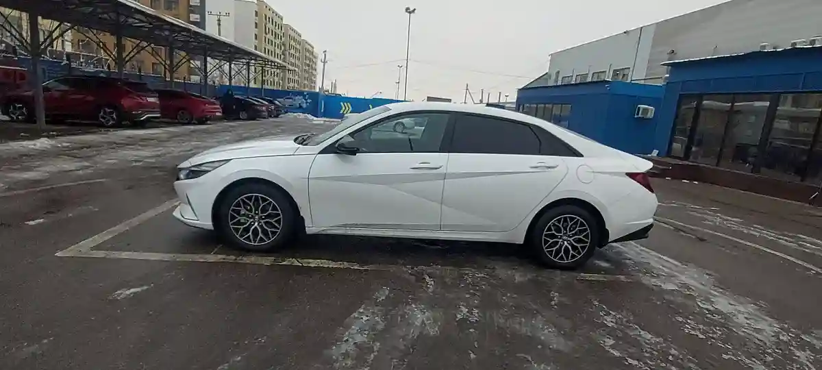 Hyundai Elantra 2021 года за 9 500 000 тг. в Алматы