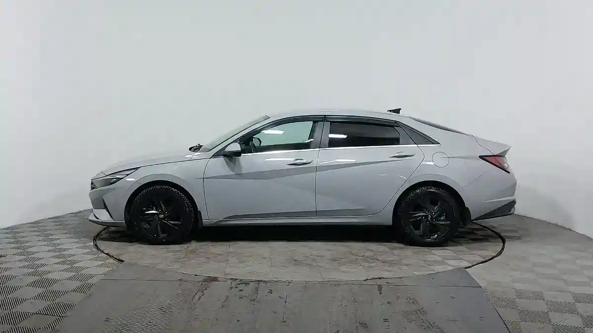 Hyundai Elantra 2021 года за 9 490 000 тг. в Астана