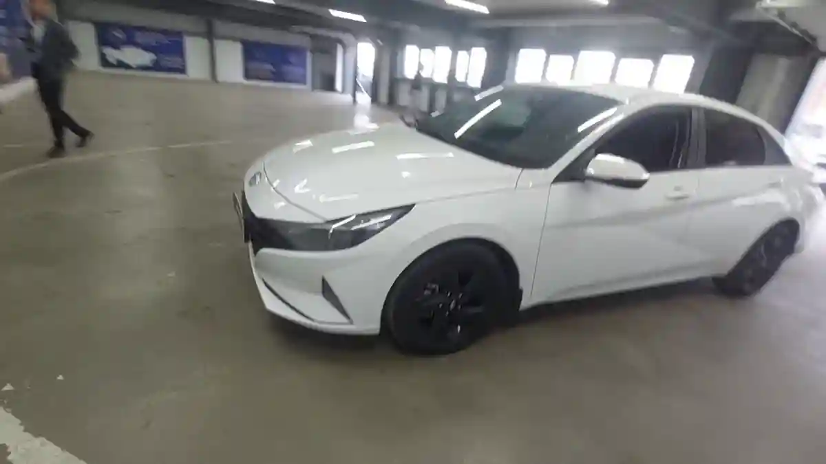 Hyundai Elantra 2021 года за 9 200 000 тг. в Астана
