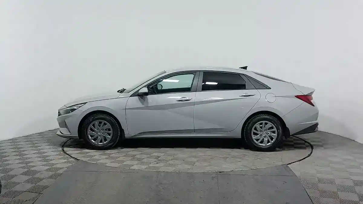 Hyundai Elantra 2021 года за 9 490 000 тг. в Астана