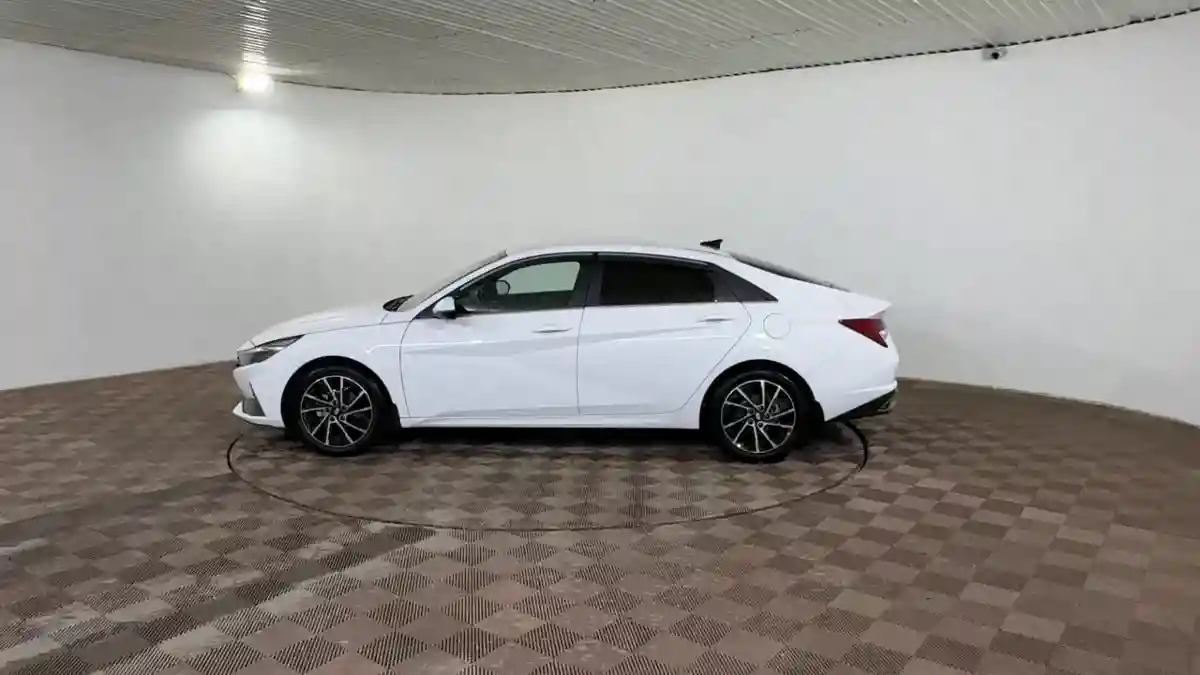 Hyundai Elantra 2021 года за 9 490 000 тг. в Шымкент