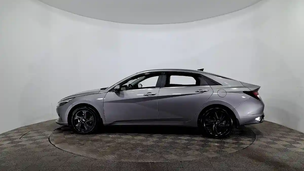 Hyundai Elantra 2021 года за 8 990 000 тг. в Астана