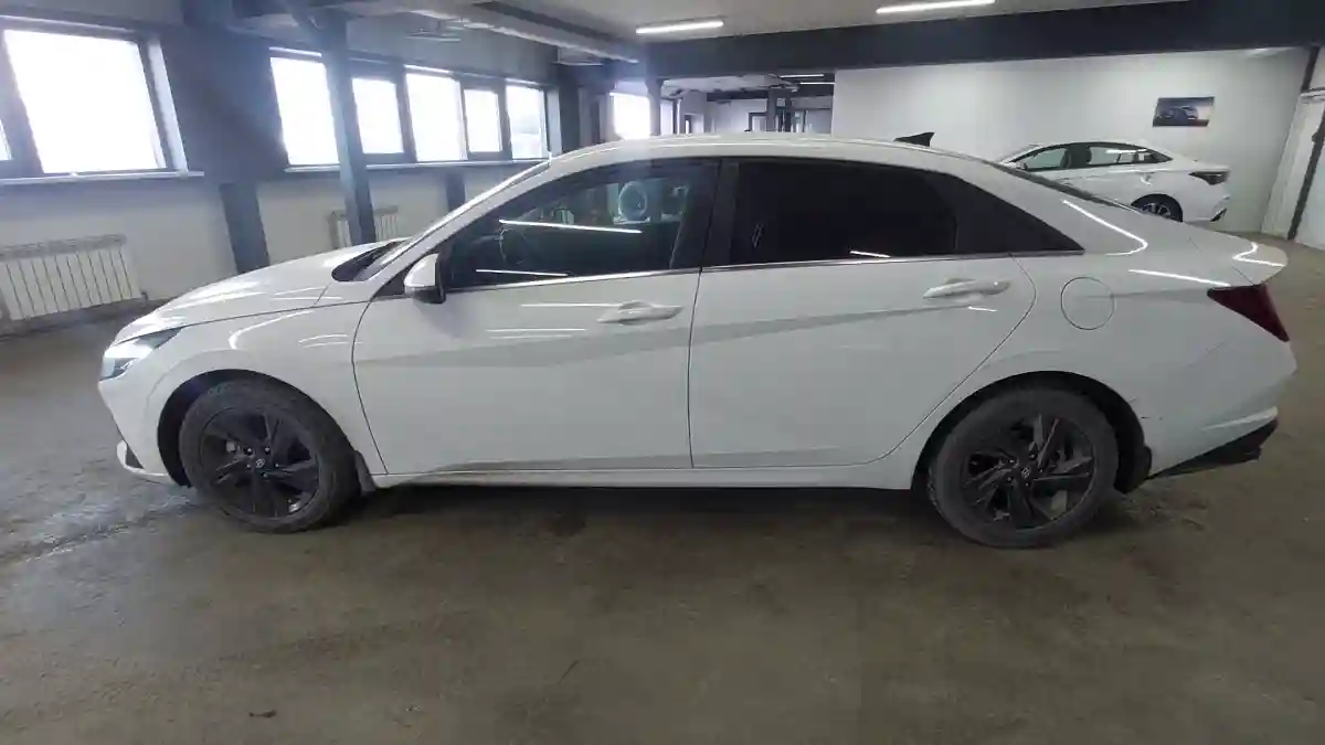 Hyundai Elantra 2021 года за 10 500 000 тг. в Астана