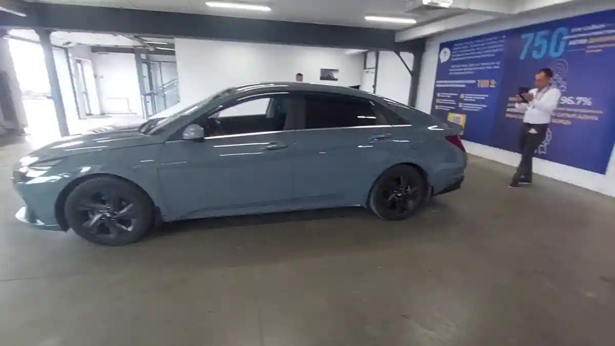 Hyundai Elantra 2021 года за 9 500 000 тг. в Астана