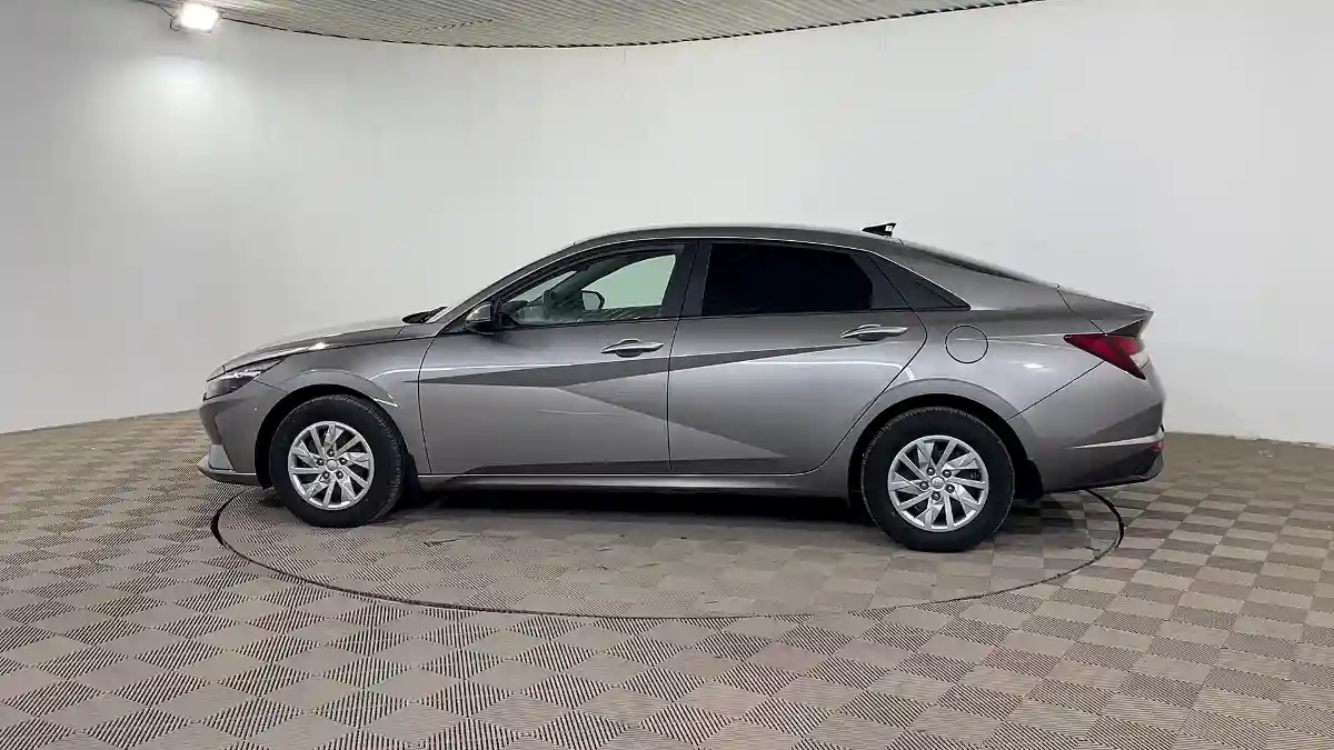 Hyundai Elantra 2021 года за 9 300 000 тг. в Шымкент