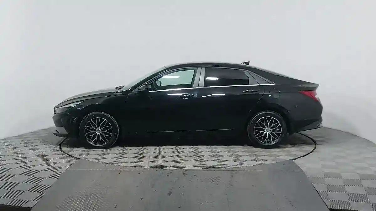 Hyundai Elantra 2022 года за 10 990 000 тг. в Астана