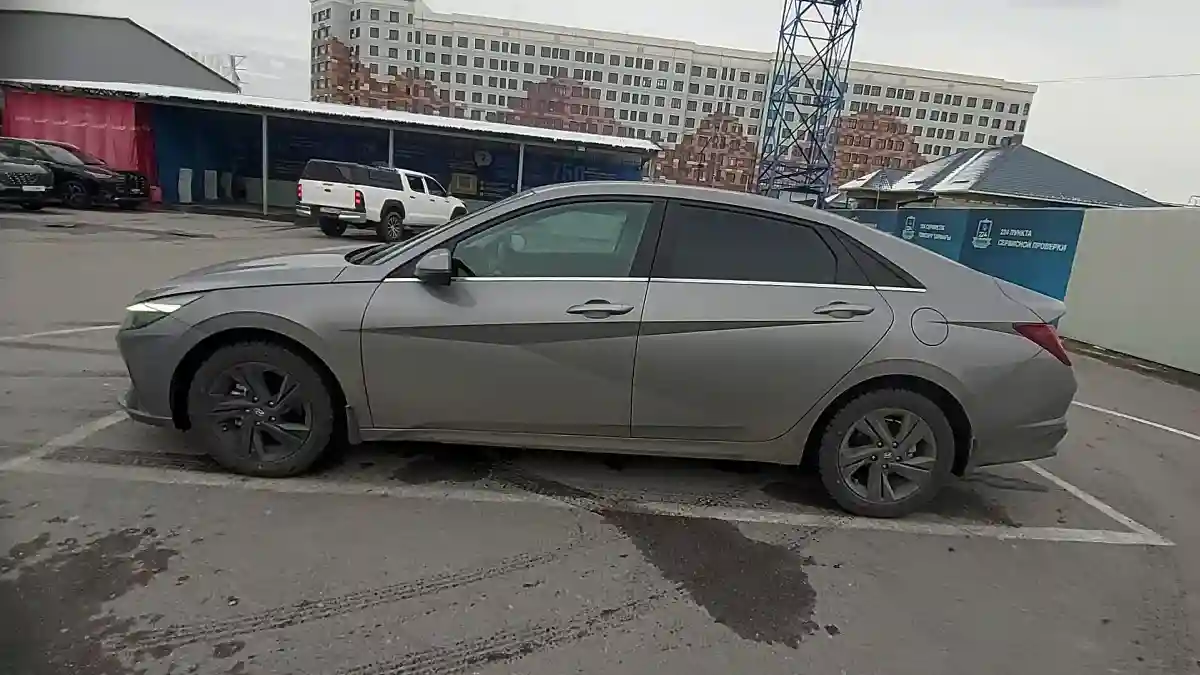 Hyundai Elantra 2022 года за 9 200 000 тг. в Шымкент