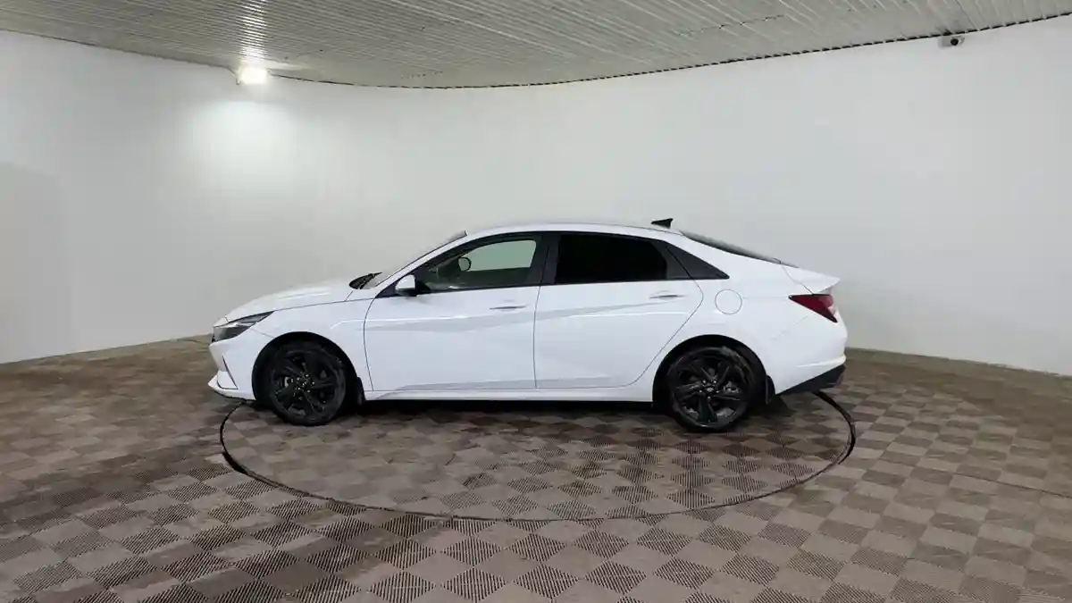 Hyundai Elantra 2022 года за 9 210 000 тг. в Шымкент