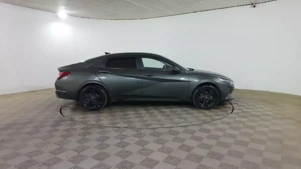 Hyundai Elantra 2021 года за 8 500 000 тг. в Шымкент