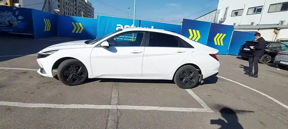 Hyundai Elantra 2022 года за 9 000 000 тг. в Алматы