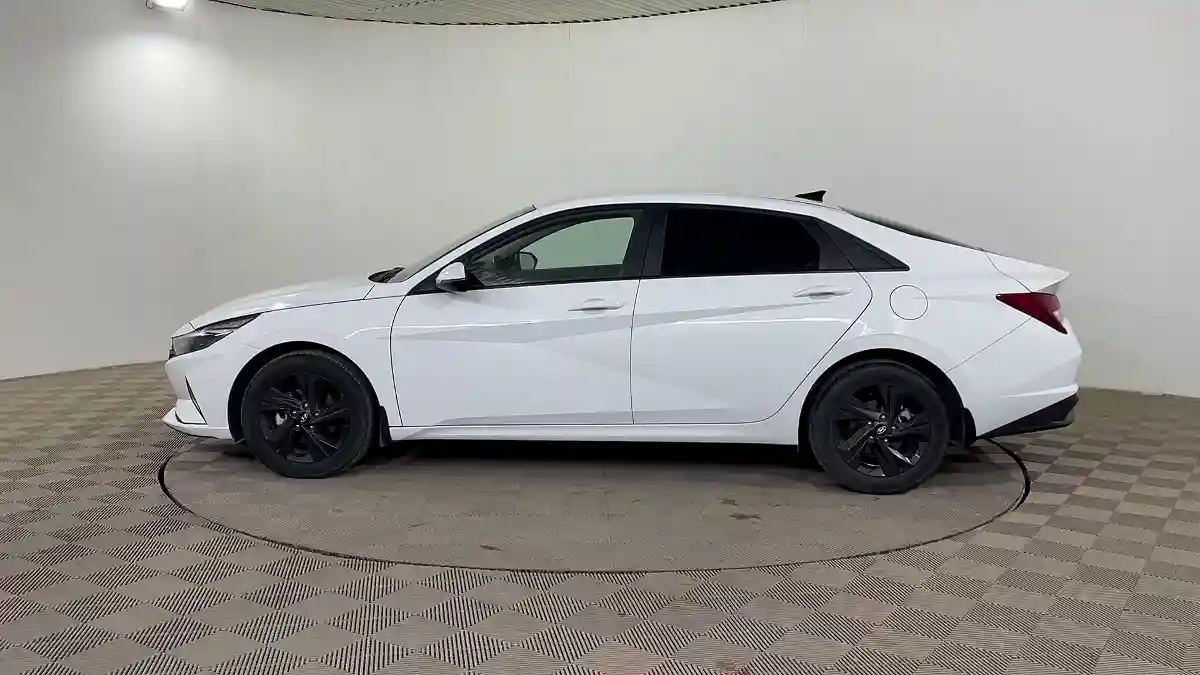 Hyundai Elantra 2022 года за 8 790 000 тг. в Шымкент