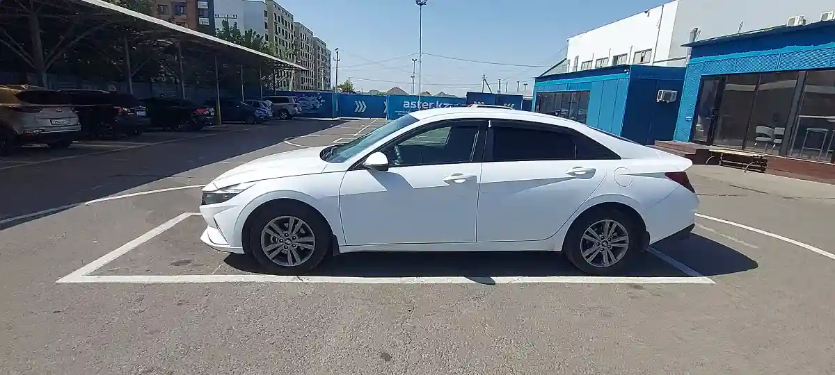 Hyundai Elantra 2022 года за 7 500 000 тг. в Алматы