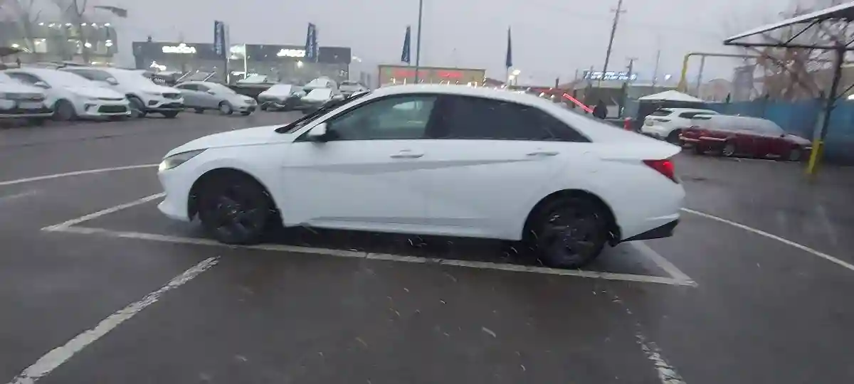 Hyundai Elantra 2022 года за 8 000 000 тг. в Алматы