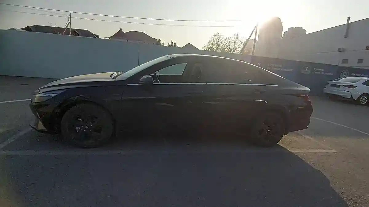 Hyundai Elantra 2022 года за 9 500 000 тг. в Шымкент