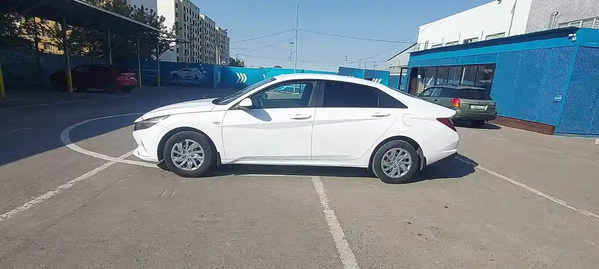 Hyundai Elantra 2022 года за 8 500 000 тг. в Алматы