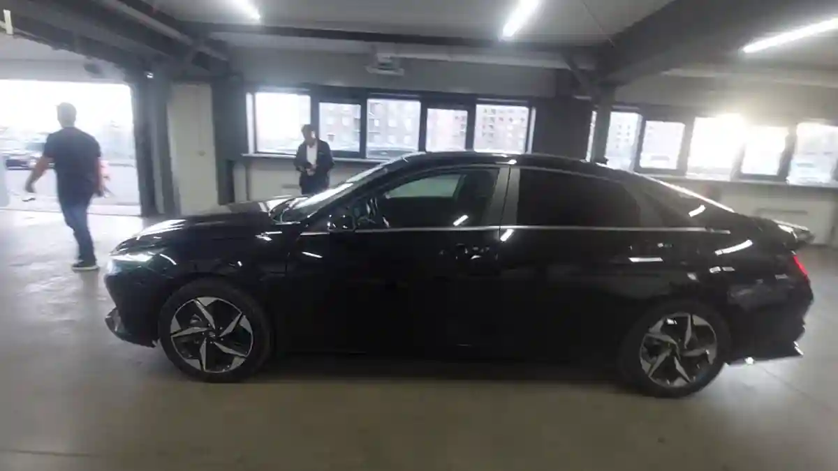 Hyundai Elantra 2022 года за 10 000 000 тг. в Астана