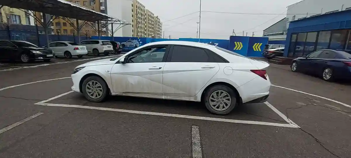 Hyundai Elantra 2022 года за 9 000 000 тг. в Алматы