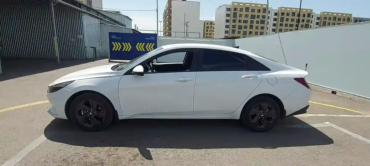 Hyundai Elantra 2023 года за 11 000 000 тг. в Алматы