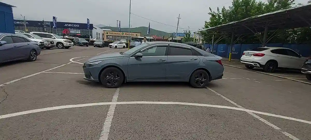 Hyundai Elantra 2022 года за 10 000 000 тг. в Алматы