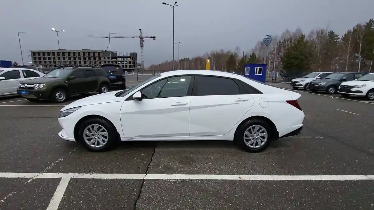 Hyundai Elantra 2023 года за 9 290 000 тг. в Усть-Каменогорск