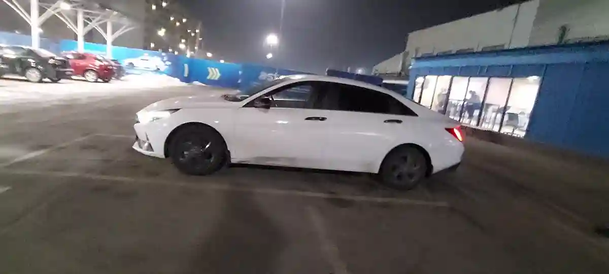 Hyundai Elantra 2023 года за 10 000 000 тг. в Алматы