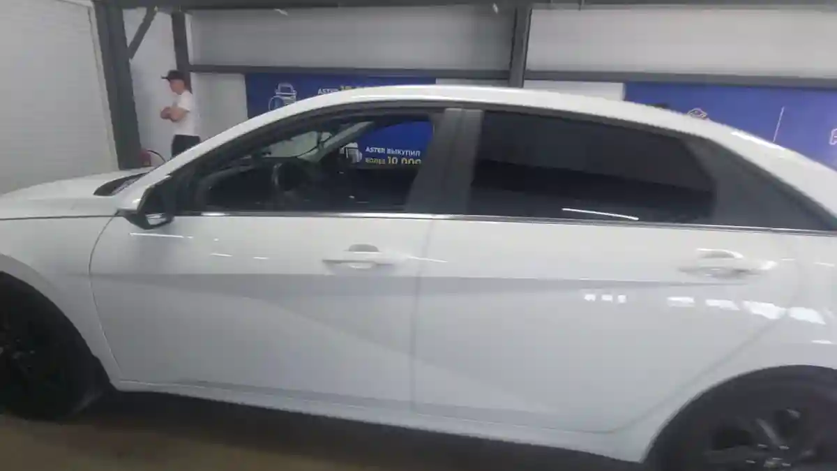 Hyundai Elantra 2023 года за 10 000 000 тг. в Астана
