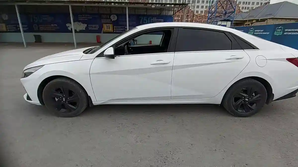 Hyundai Elantra 2023 года за 10 500 000 тг. в Шымкент