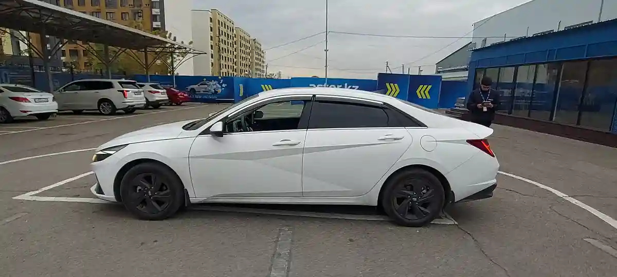 Hyundai Elantra 2023 года за 10 500 000 тг. в Алматы