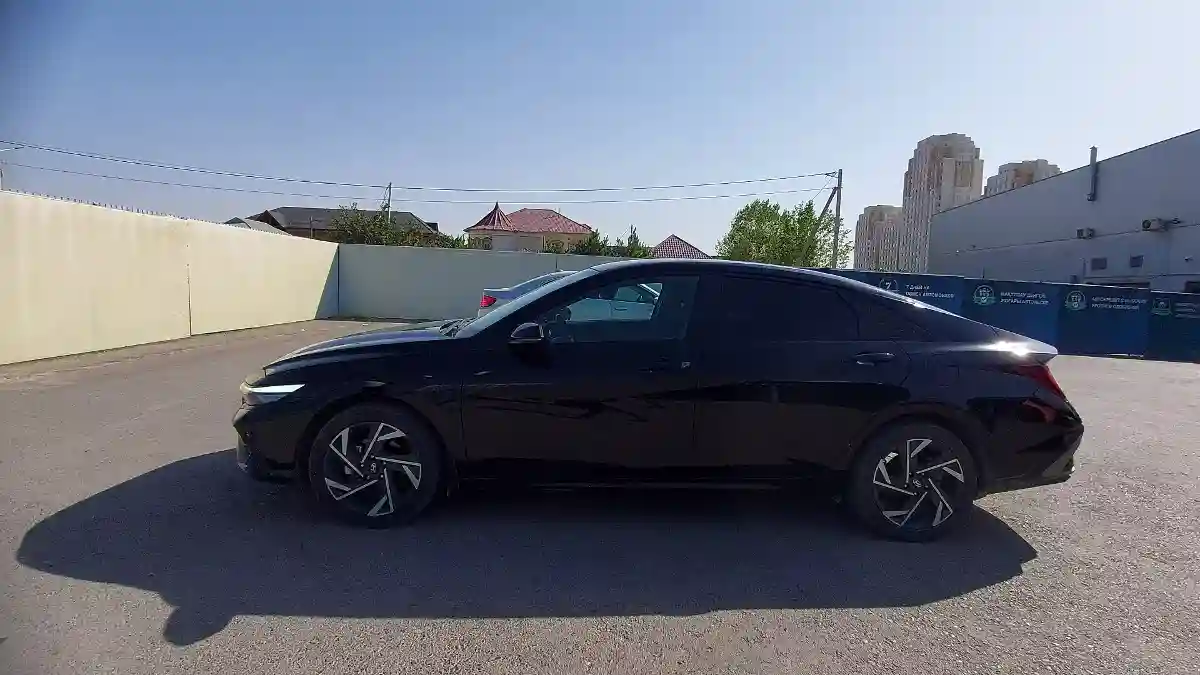 Hyundai Elantra 2023 года за 10 500 000 тг. в Шымкент
