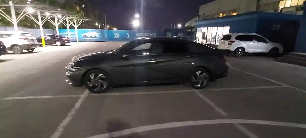 Hyundai Elantra 2023 года за 10 000 000 тг. в Алматы