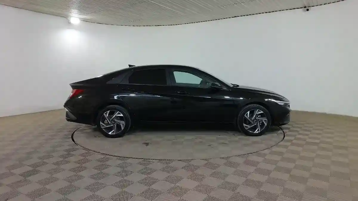 Hyundai Elantra 2023 года за 8 990 000 тг. в Шымкент