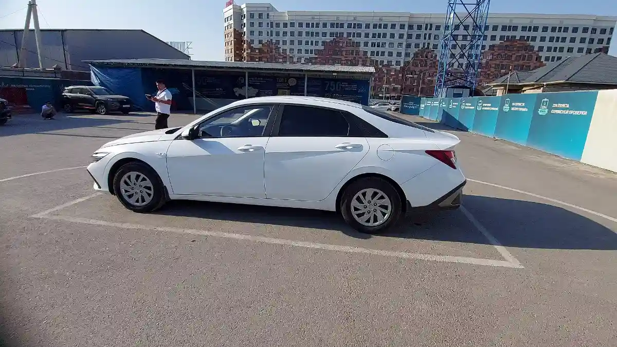 Hyundai Elantra 2024 года за 11 000 000 тг. в Шымкент