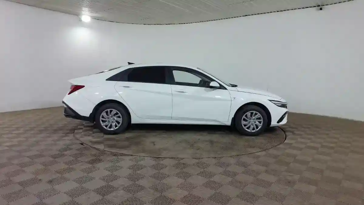 Hyundai Elantra 2024 года за 9 990 000 тг. в Шымкент