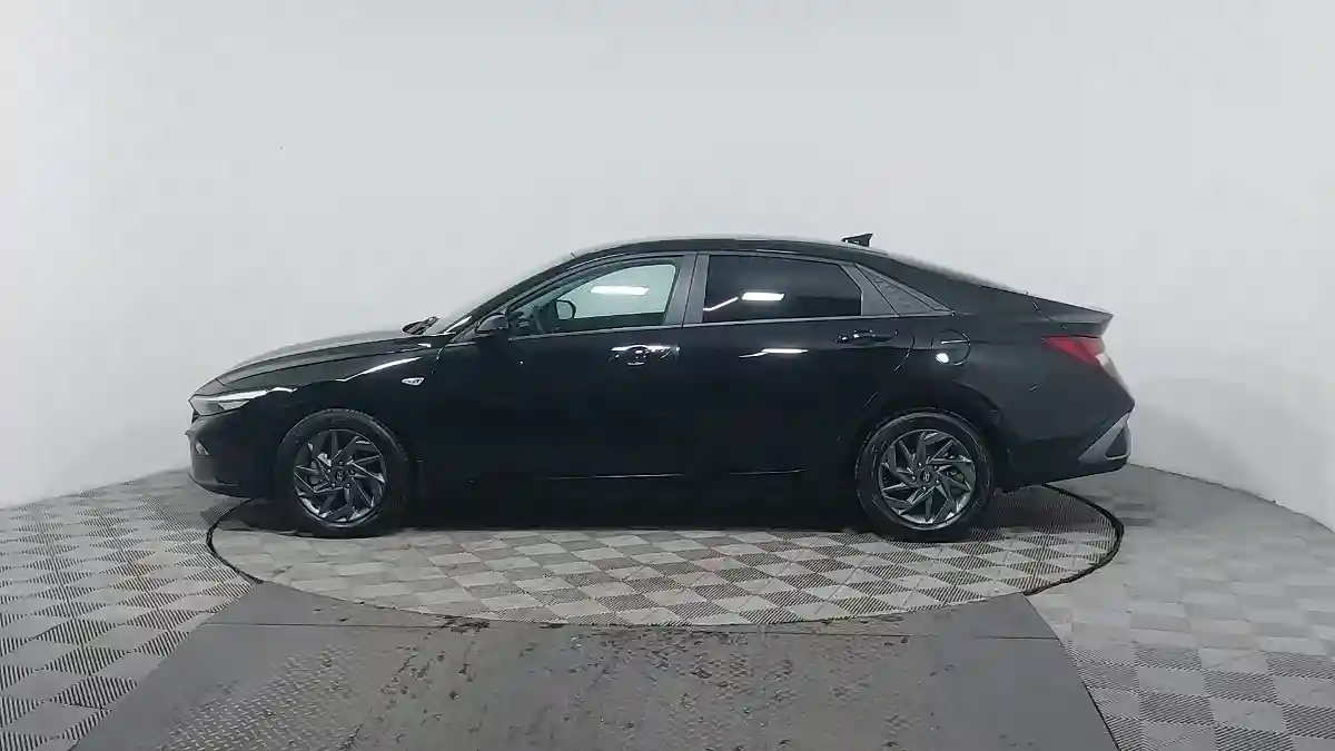 Hyundai Elantra 2024 года за 10 290 000 тг. в Астана